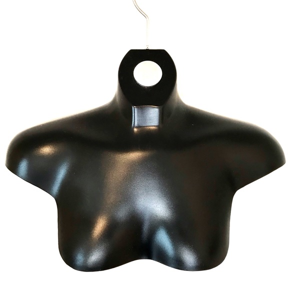 Bust form hanger - Picture 5 of 5